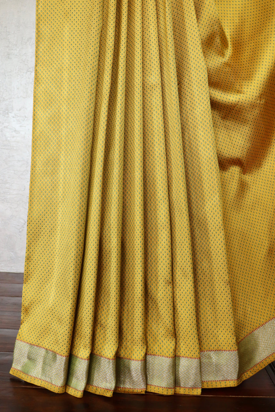 Yellow & Green Do Rukhi Resham Handwoven Banarasi Tanchoi Silk Saree