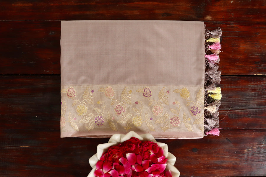 Grey handloom Banarsi saree with kadhua motifs in pure Katan silk