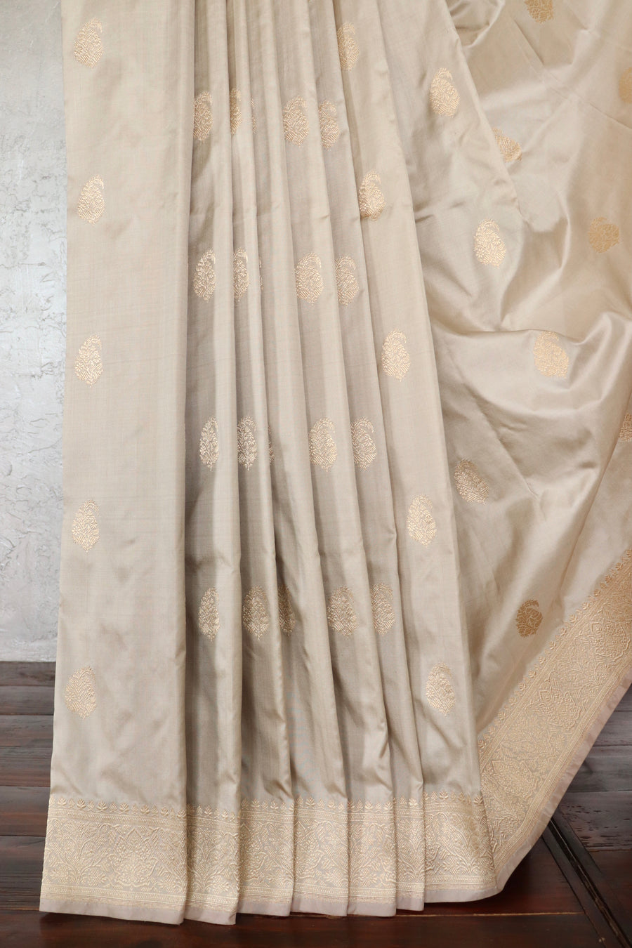 Light Grey Kairy Motif Pure Silk Banarasi Saree | Stuti Weaves