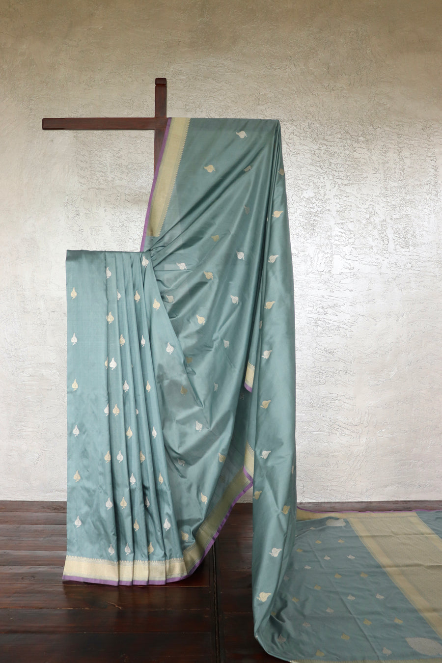 Vivid Sky Blue Kadhua Pure Silk Handloom Banarsi Saree
