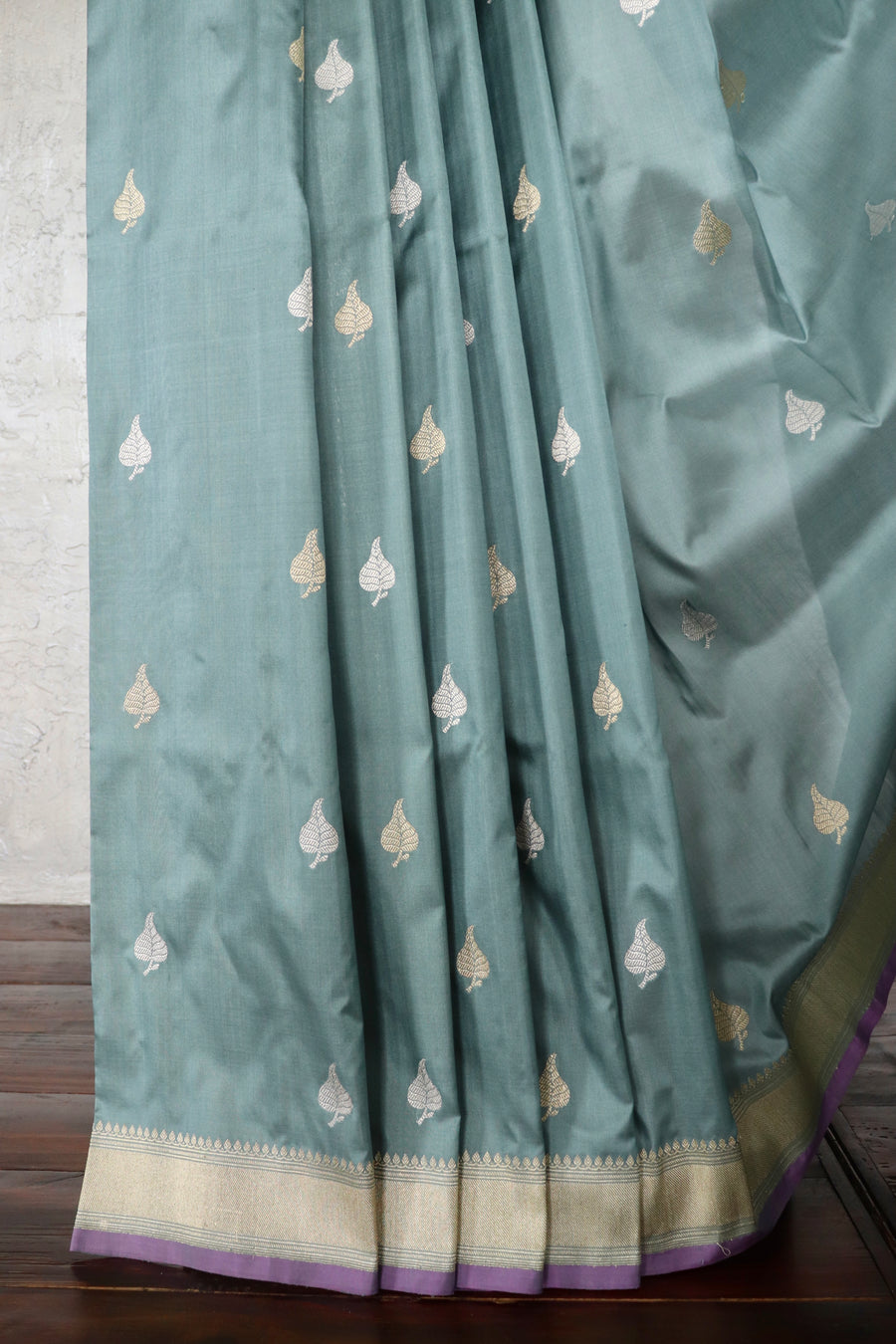 Vivid Sky Blue Kadhua Pure Silk Handloom Banarsi Saree