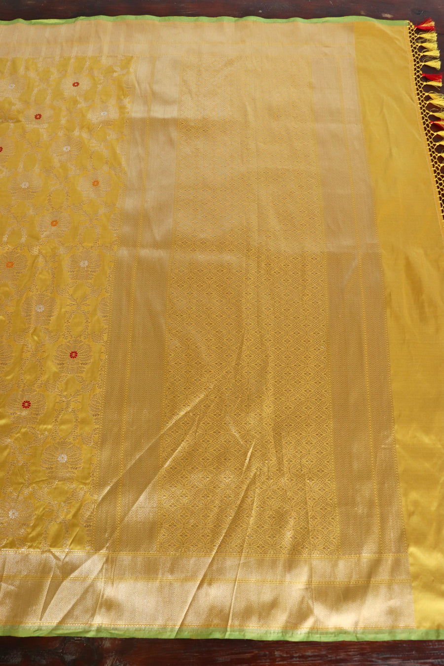 Yellow Floral Chinar Jangla Pure Silk Handloom Banarasi Saree