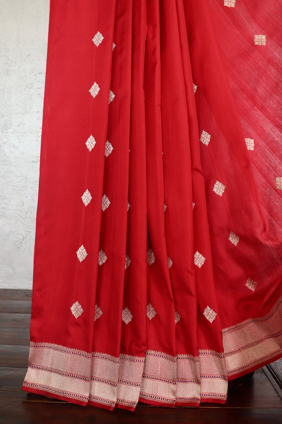 Red Diamond Buti Kadhua Motif Pure Katan Silk Handloom Saree