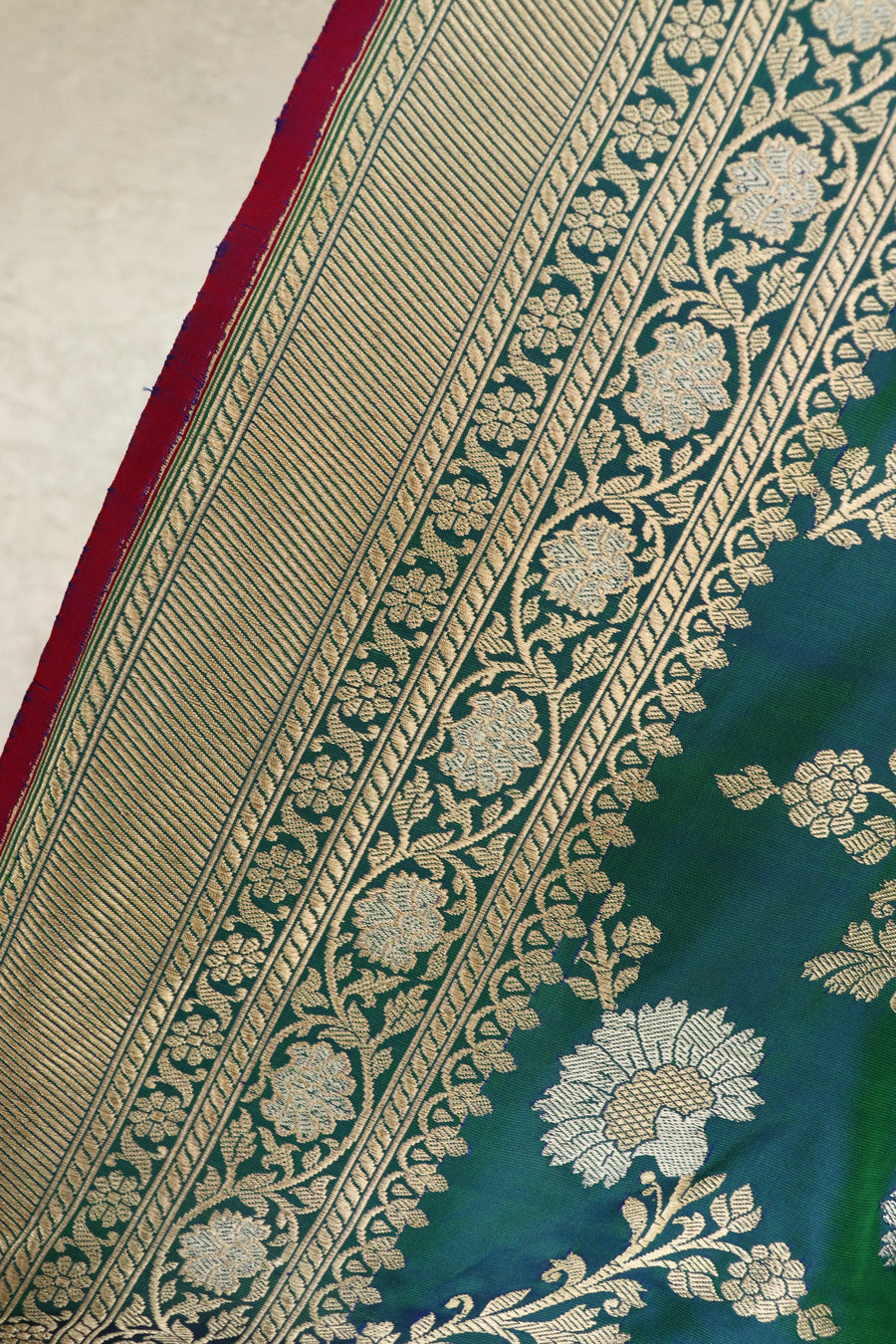 Peacock Shade Zig Zag Jangla Pure Silk Handloom Banarsi Saree