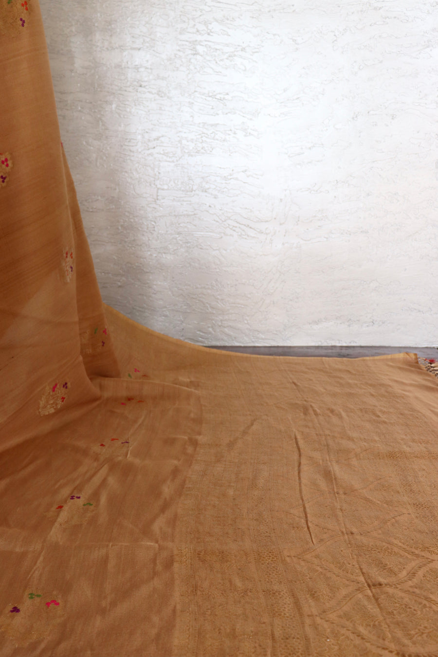 Beige Brown Floral Buti Floral Pure Tussar Silk Handloom Banarasi Saree