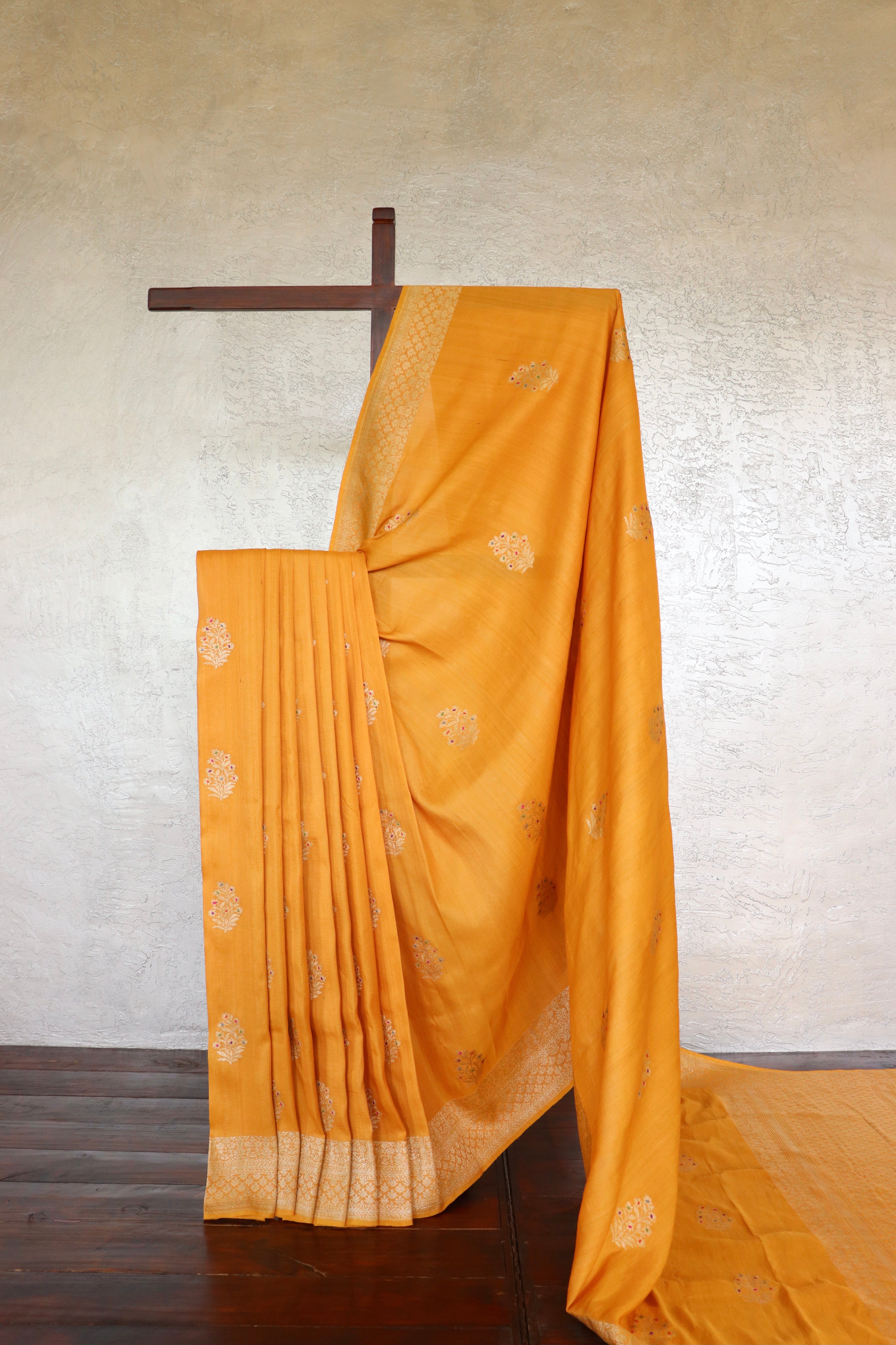 Marigold Floral Buti Pure Tussar Silk Handloom Banarasi Saree