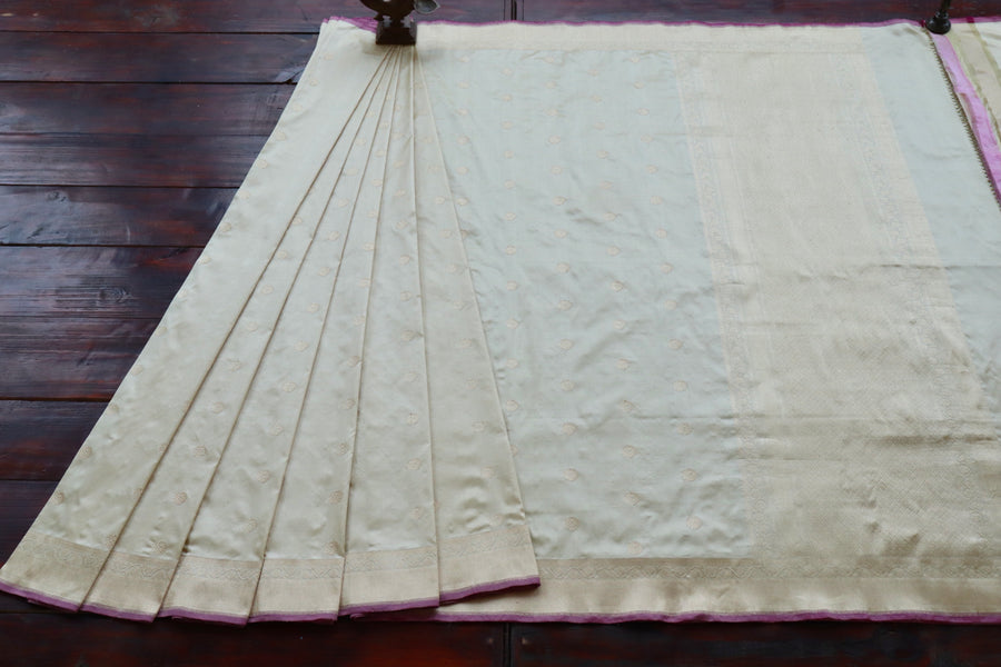 Ivory Ginnie Motif Pure Silk Handloom Banarasi Saree