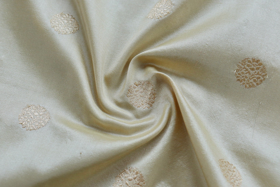 Ivory Ginnie Motif Pure Silk Handloom Banarasi Saree