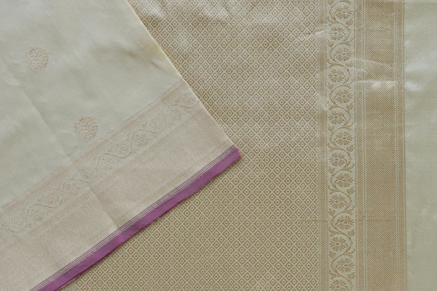 Ivory Ginnie Motif Pure Silk Handloom Banarasi Saree