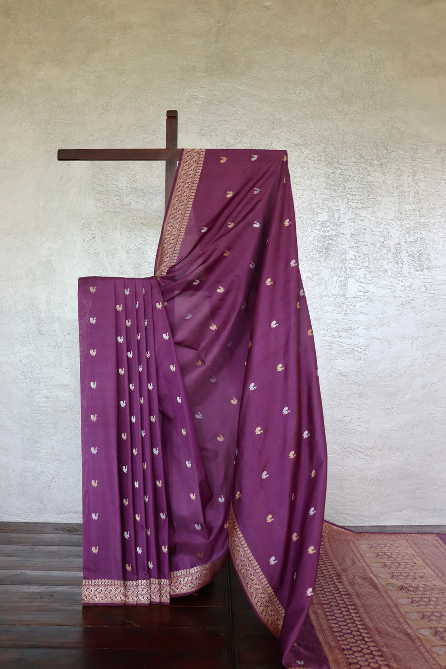 Bright Lavender Peacock Motif Pure Silk Handloom Banarasi Saree
