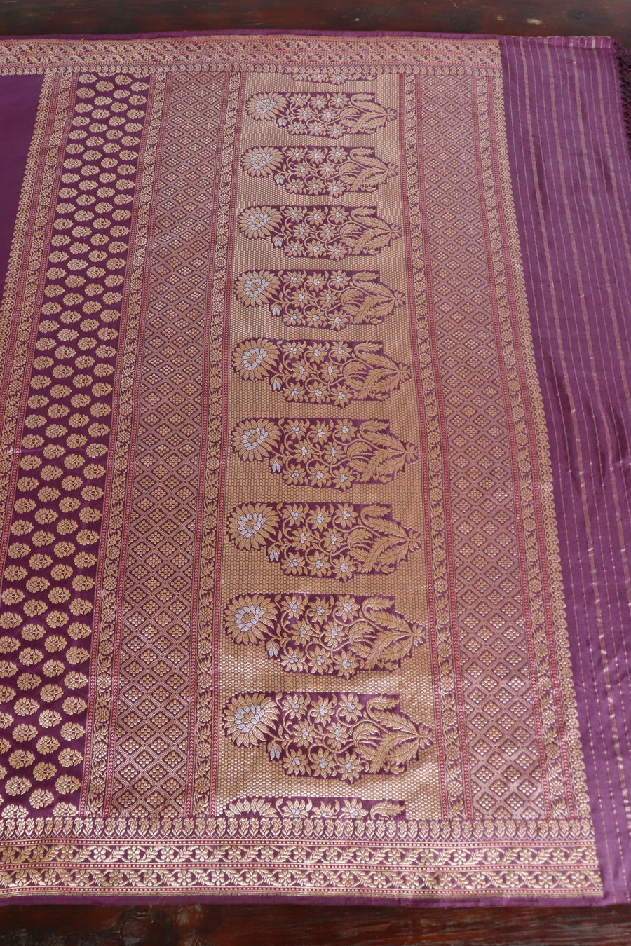 Bright Lavender Peacock Motif Pure Silk Handloom Banarasi Saree
