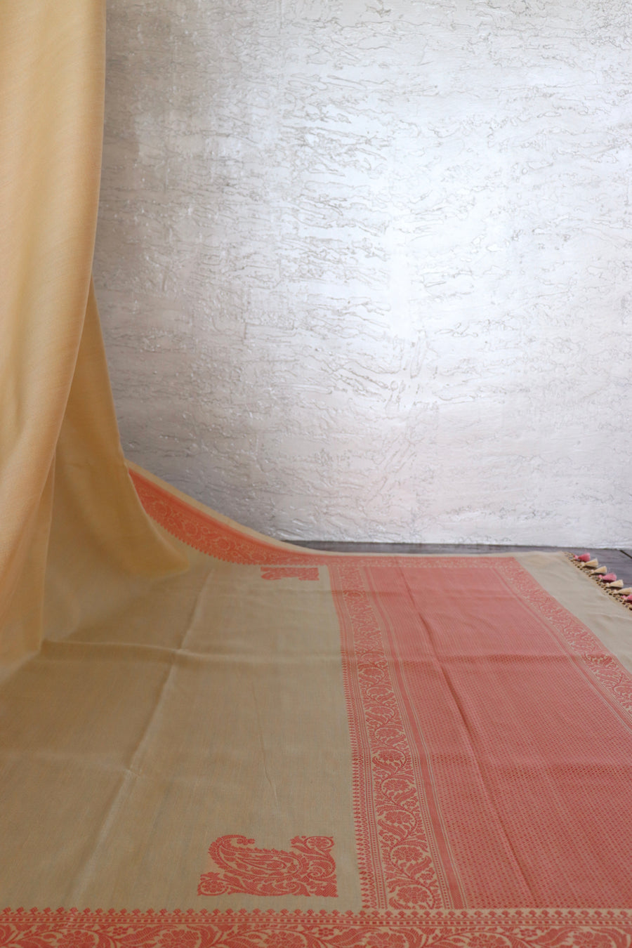 Cream Kadhua Kuniya Pure Silk Handloom Banarsi Saree