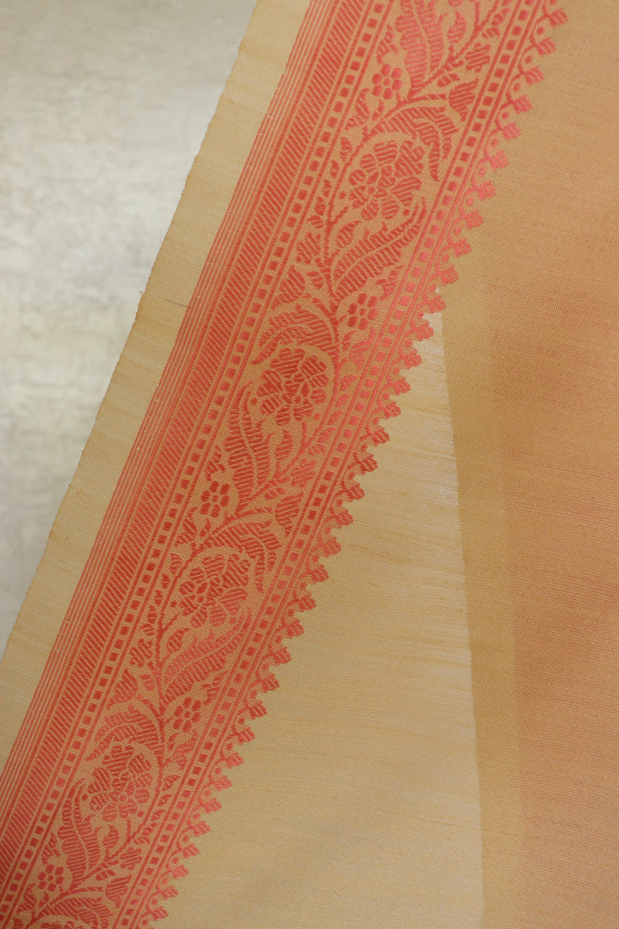 Cream Kadhua Kuniya Pure Silk Handloom Banarsi Saree