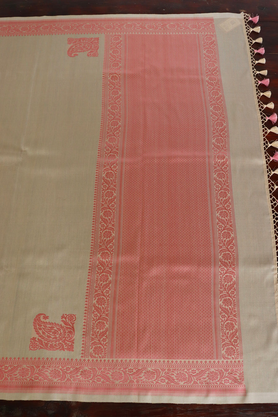 Cream Kadhua Kuniya Pure Silk Handloom Banarsi Saree