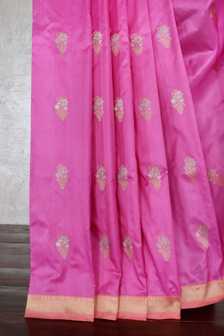 Pink Nargis Motif Pure Silk Handloom Banarsi Saree