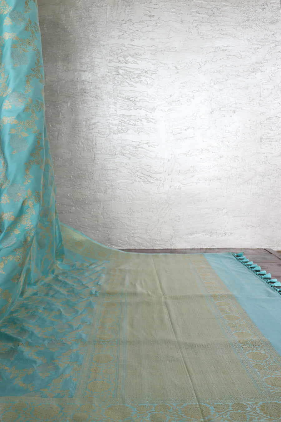 Sky Blue Jangla Pure Silk Handloom Banarsi Saree