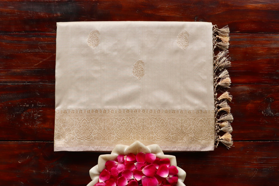 Light Grey Kairy Motif Pure Silk Handloom Banarsi Saree
