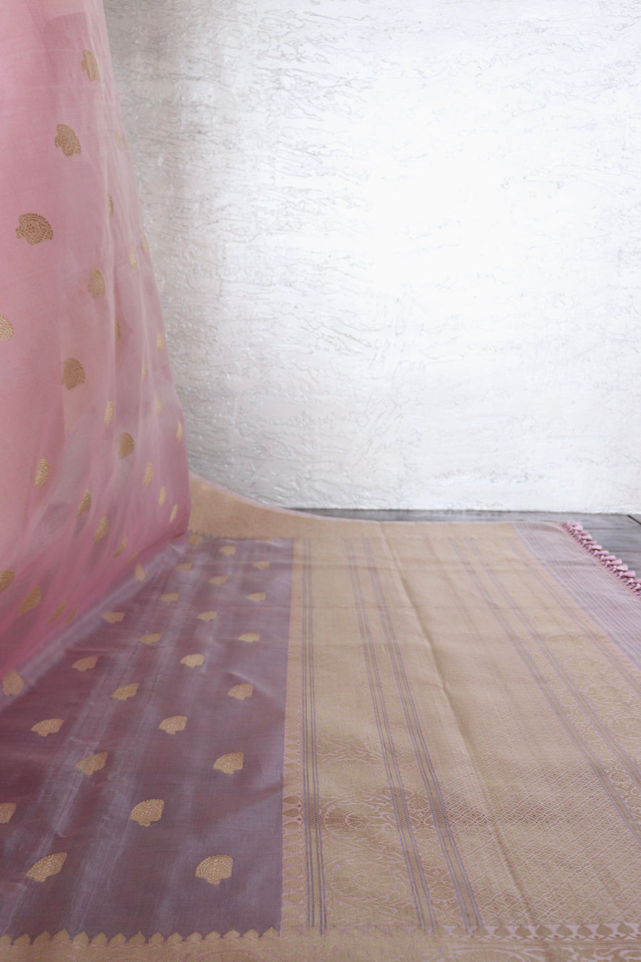 Pink Kairy Buti Pure Kora Silk Handloom Banarsi Saree