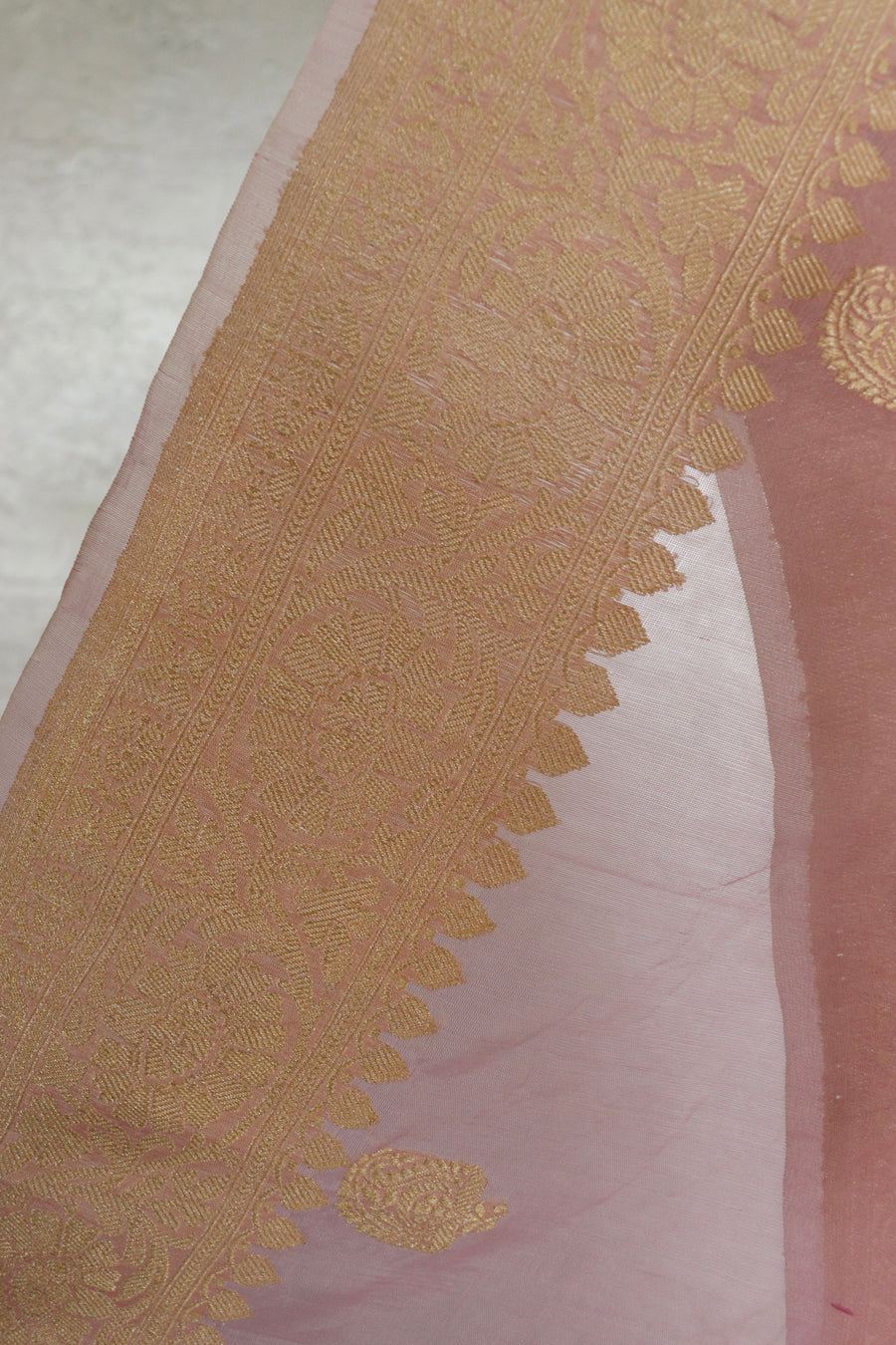 Pink Kairy Buti Pure Kora Silk Handloom Banarsi Saree