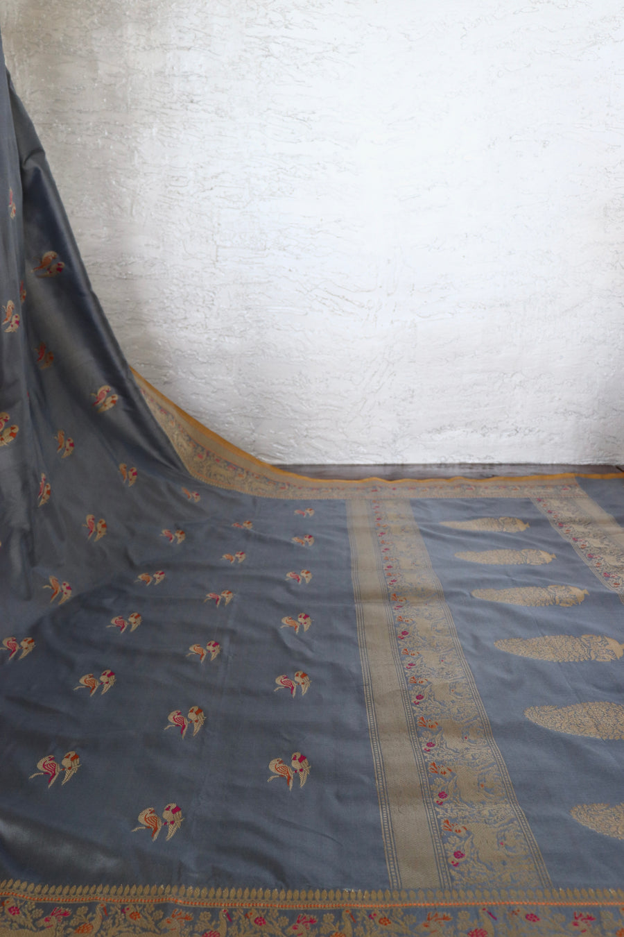 Grey Bird Motif Kadhua Pure Silk Handloom Banarasi Saree