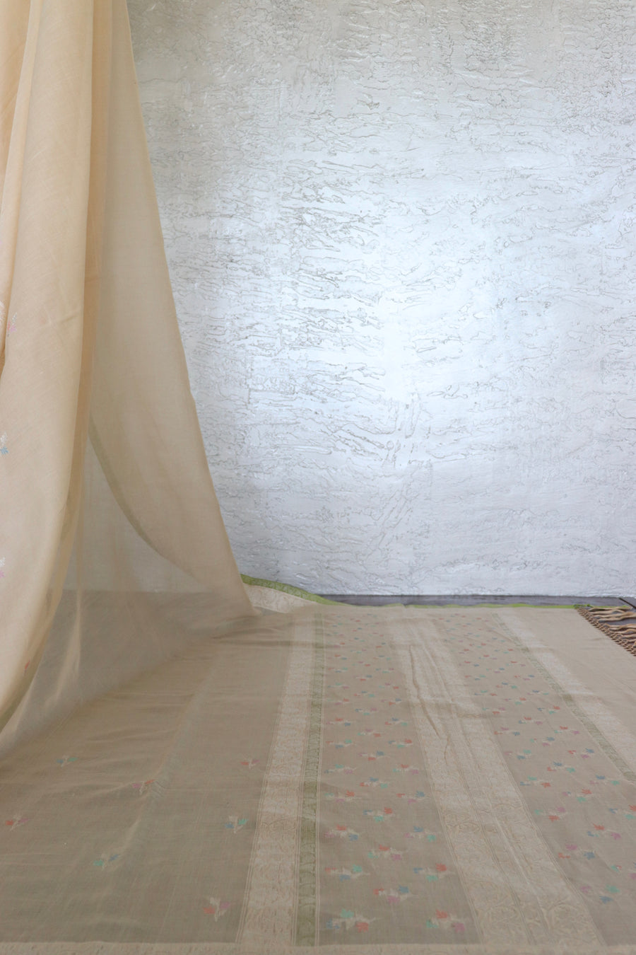 Cream Cotton Kadhua Motif Banarasi Handloom Saree