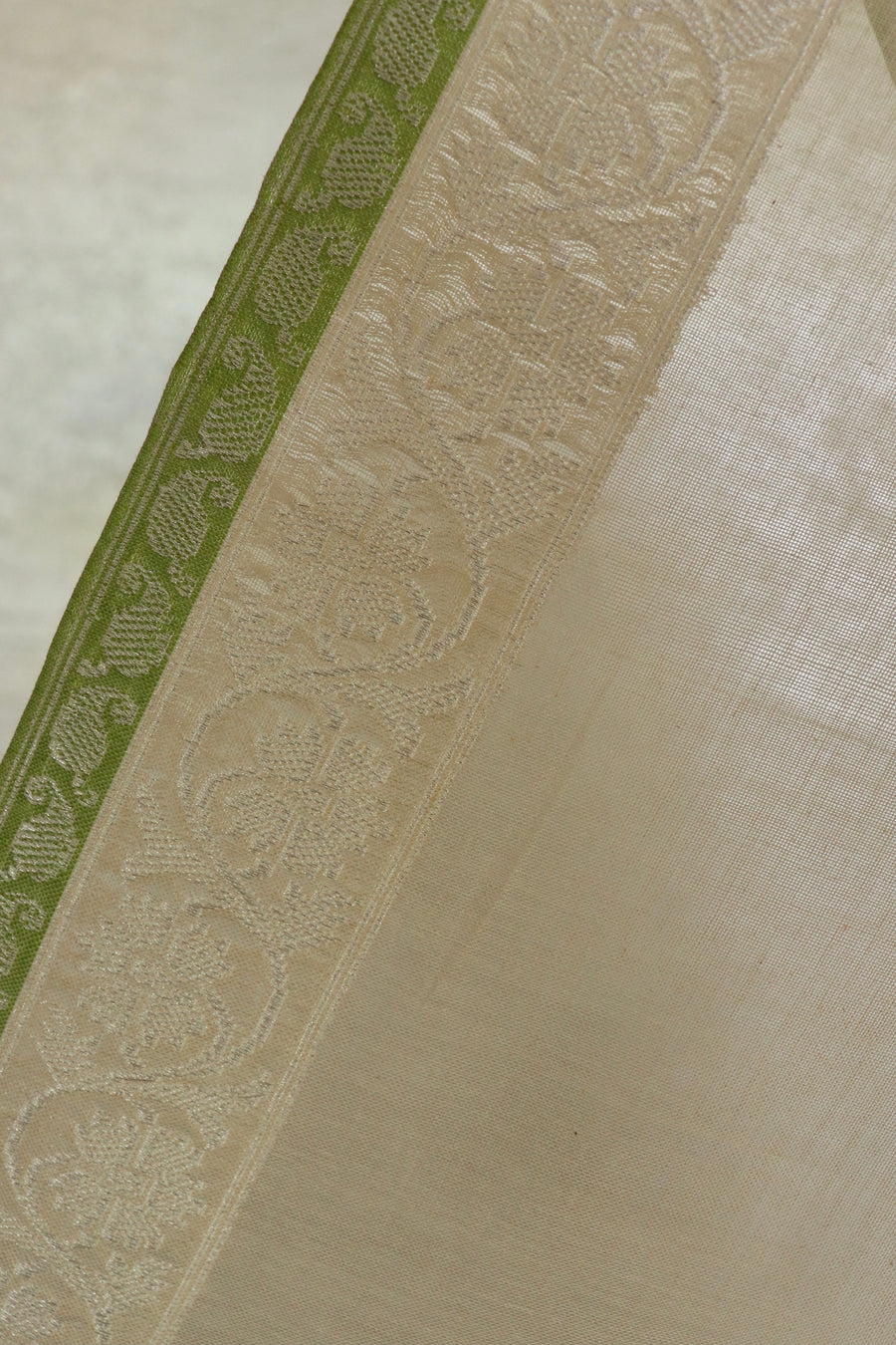 Cream Cotton Kadhua Motif Banarasi Handloom Saree