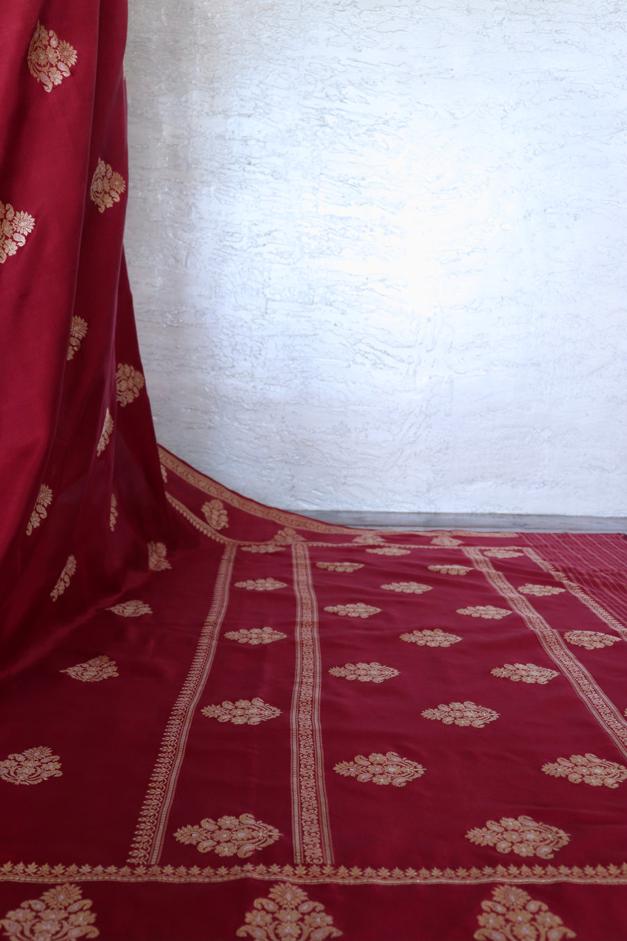 Maroon Kadhua Motif Pure Silk Handloom Banarasi Saree