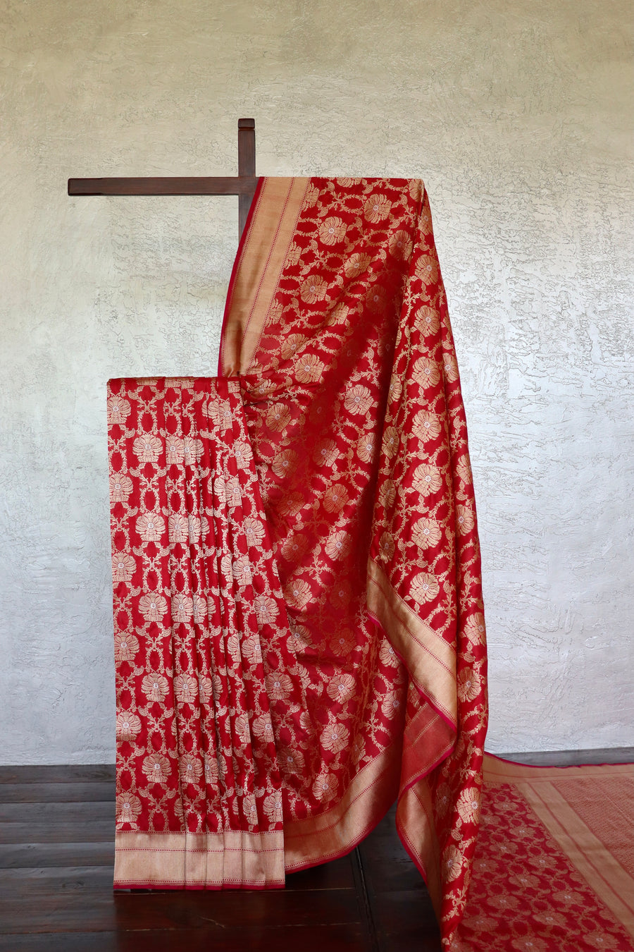 Red Chinar Jangla Pure Silk Handloom Banarasi Saree