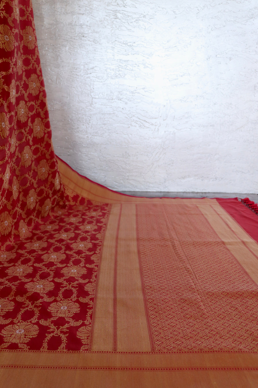 Red Chinar Jangla Pure Silk Handloom Banarasi Saree