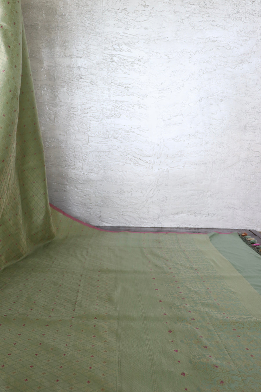 Aquamarine Meenadar Tanchoi Pure Silk Handloom Banarasi Saree