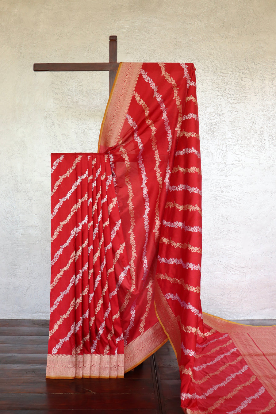 Red Aada Jangla Pure Katan Silk Banarsi Saree