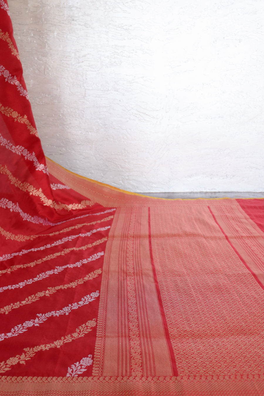 Red Aada Jangla Pure Katan Silk Banarsi Saree