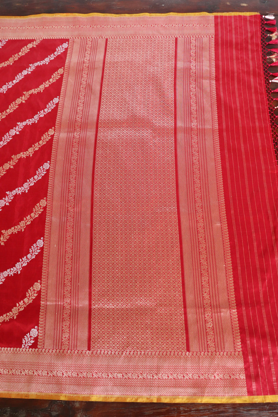 Red Aada Jangla Pure Katan Silk Banarsi Saree
