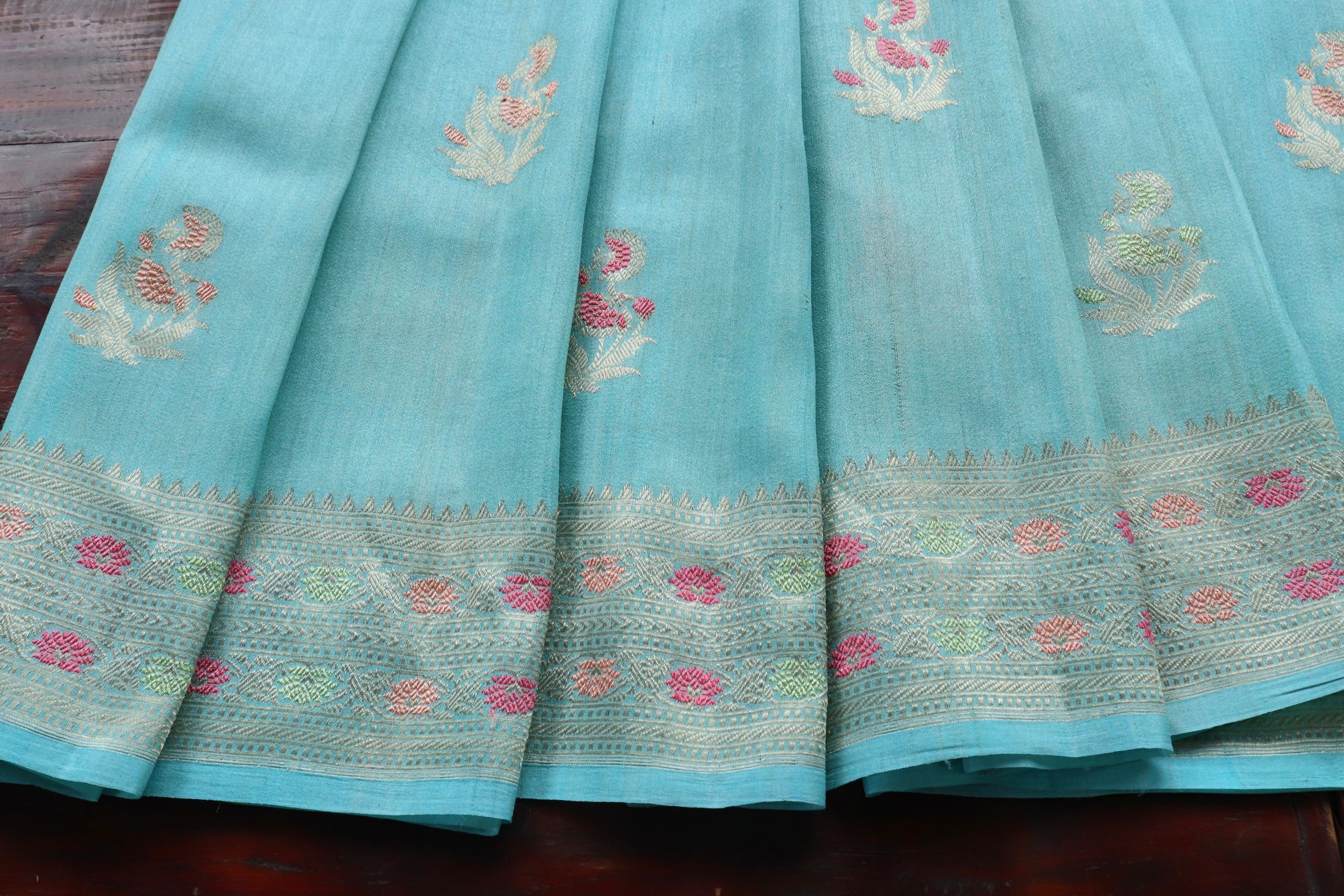 Light Blue Guldasta Motif Handwoven Tussar Silk Saree