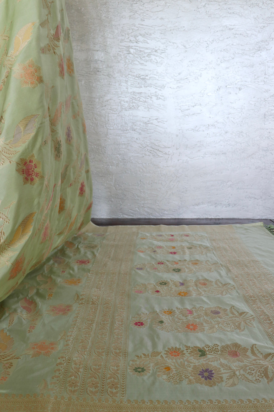 Pista Green Kadhua Pure Silk Banarasi Jangla Handwoven Saree