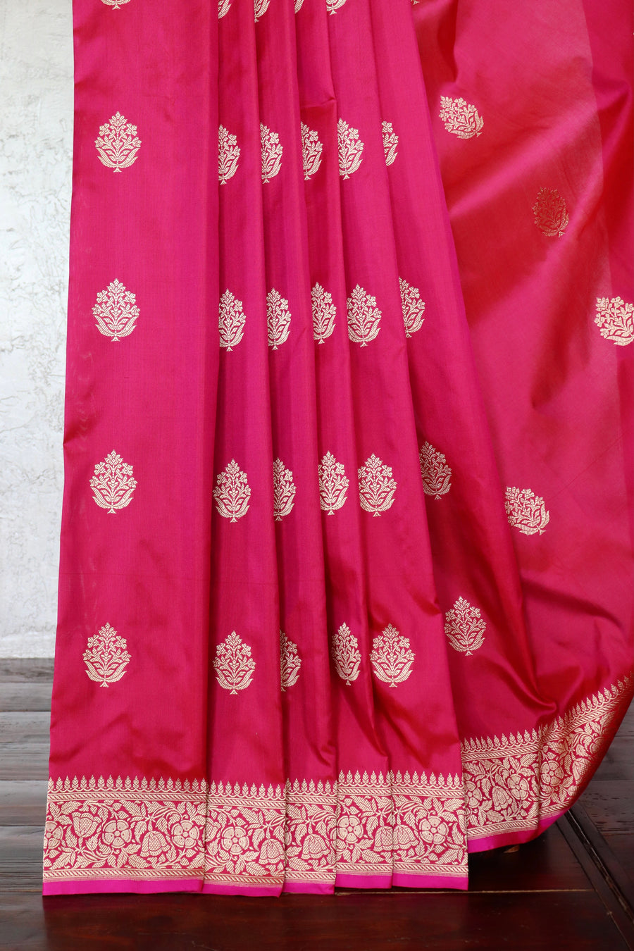 Rani Pink Parizaat Motif Pure Kora Silk Handloom Saree