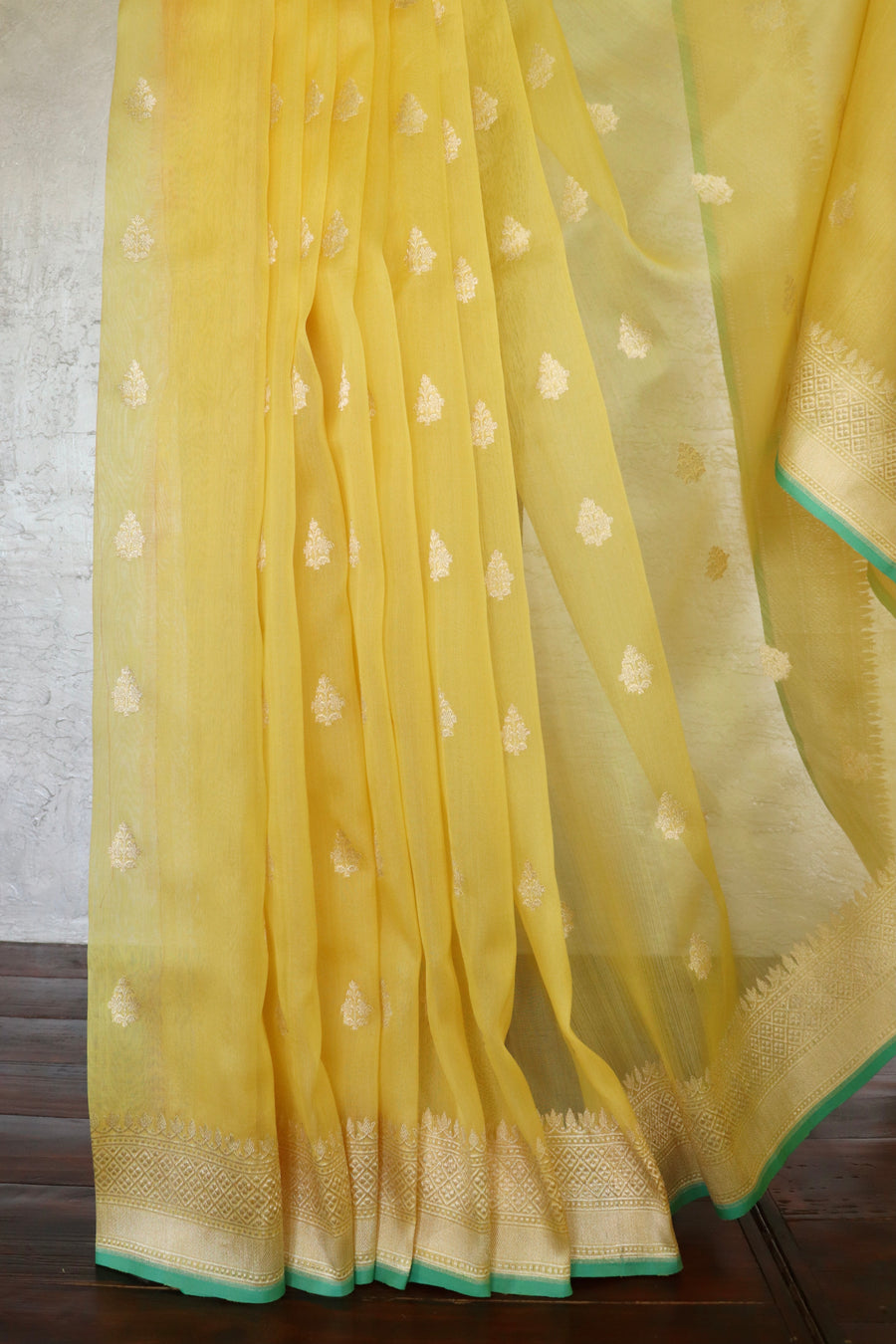 Lemon Yellow Leaf Motif Handloom Banarasi Organza Silk Saree