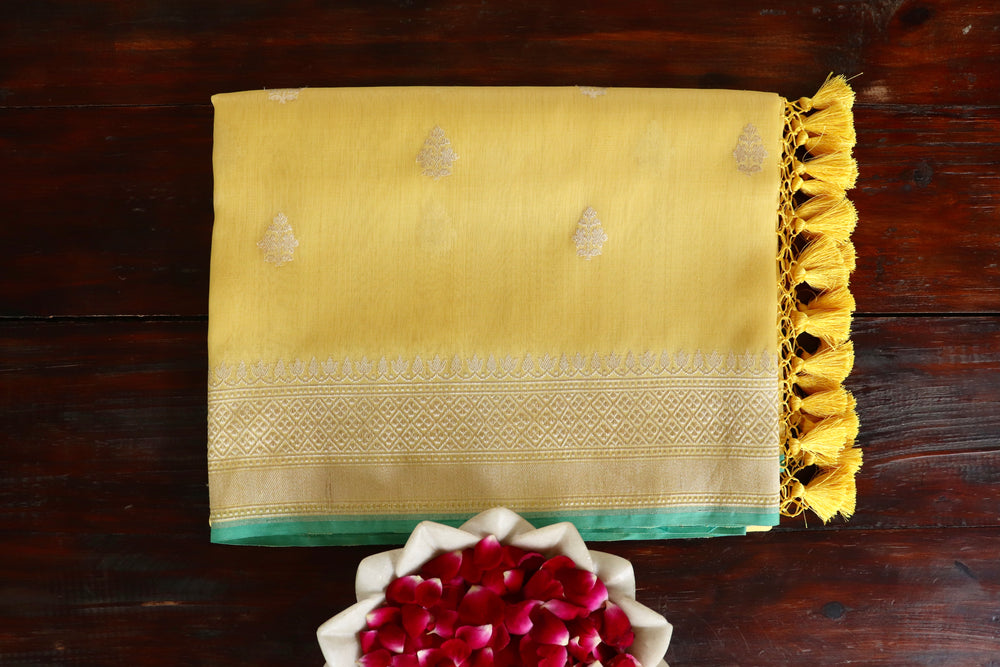 Lemon Yellow Leaf Motif Handloom Banarasi Organza Silk Saree