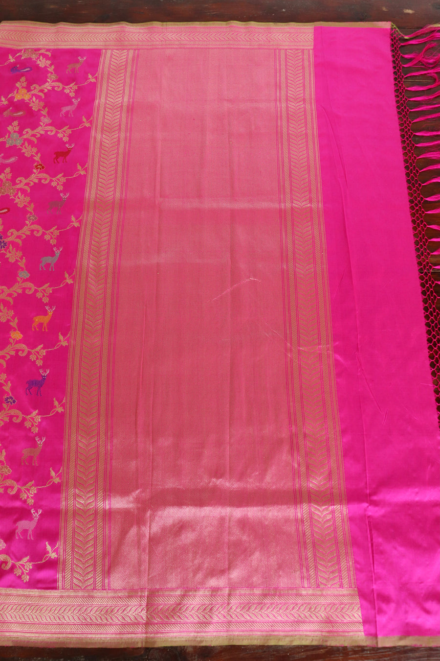 Rani Pink Kadhua Shikargah Pure Silk Handloom Banarasi Saree – view 4