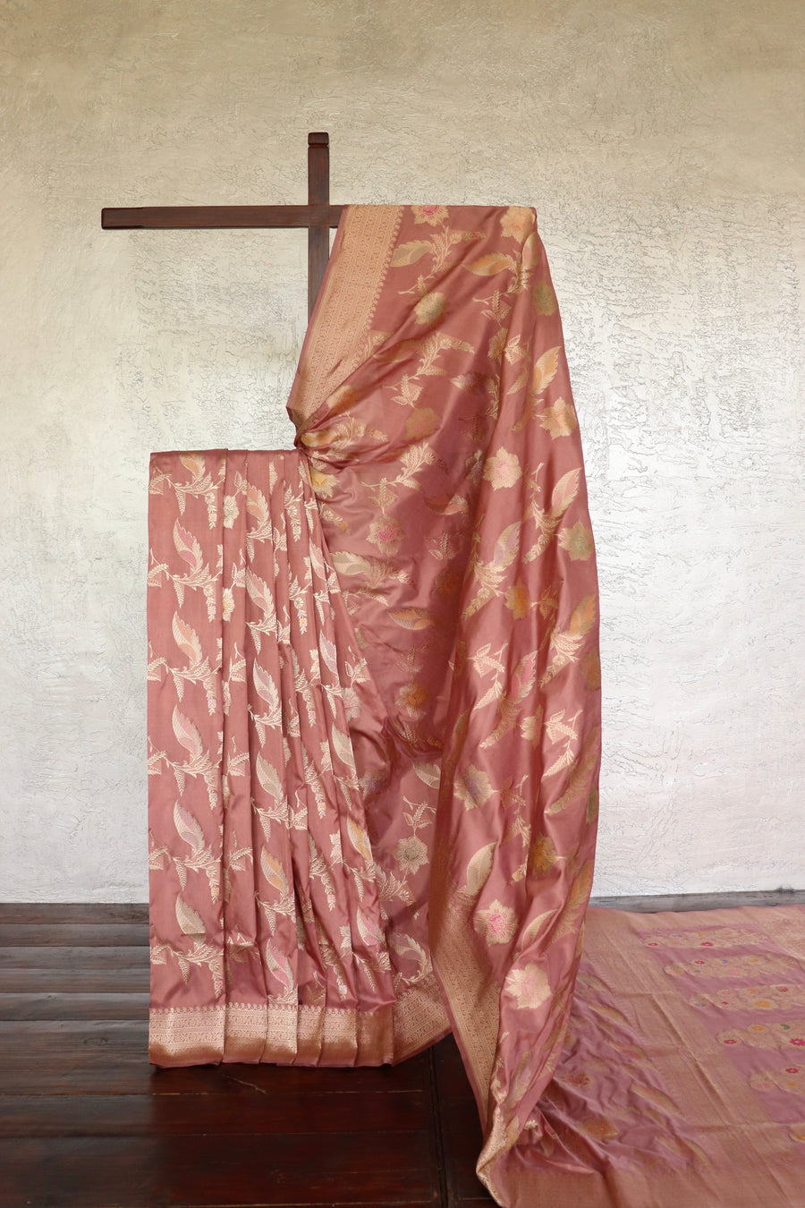 Dusty Rose Kadhua Pure Silk Jangla Handwoven Saree