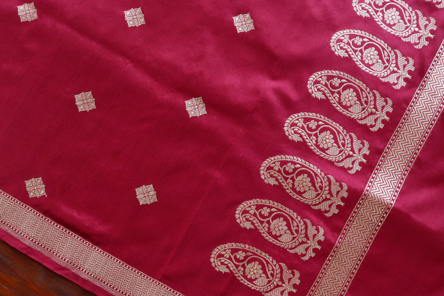 Maroon Paisley Buti Handloom Banarasi Silk Dupatta