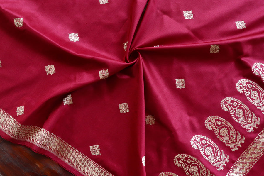 Maroon Paisley Buti Handloom Banarasi Silk Dupatta