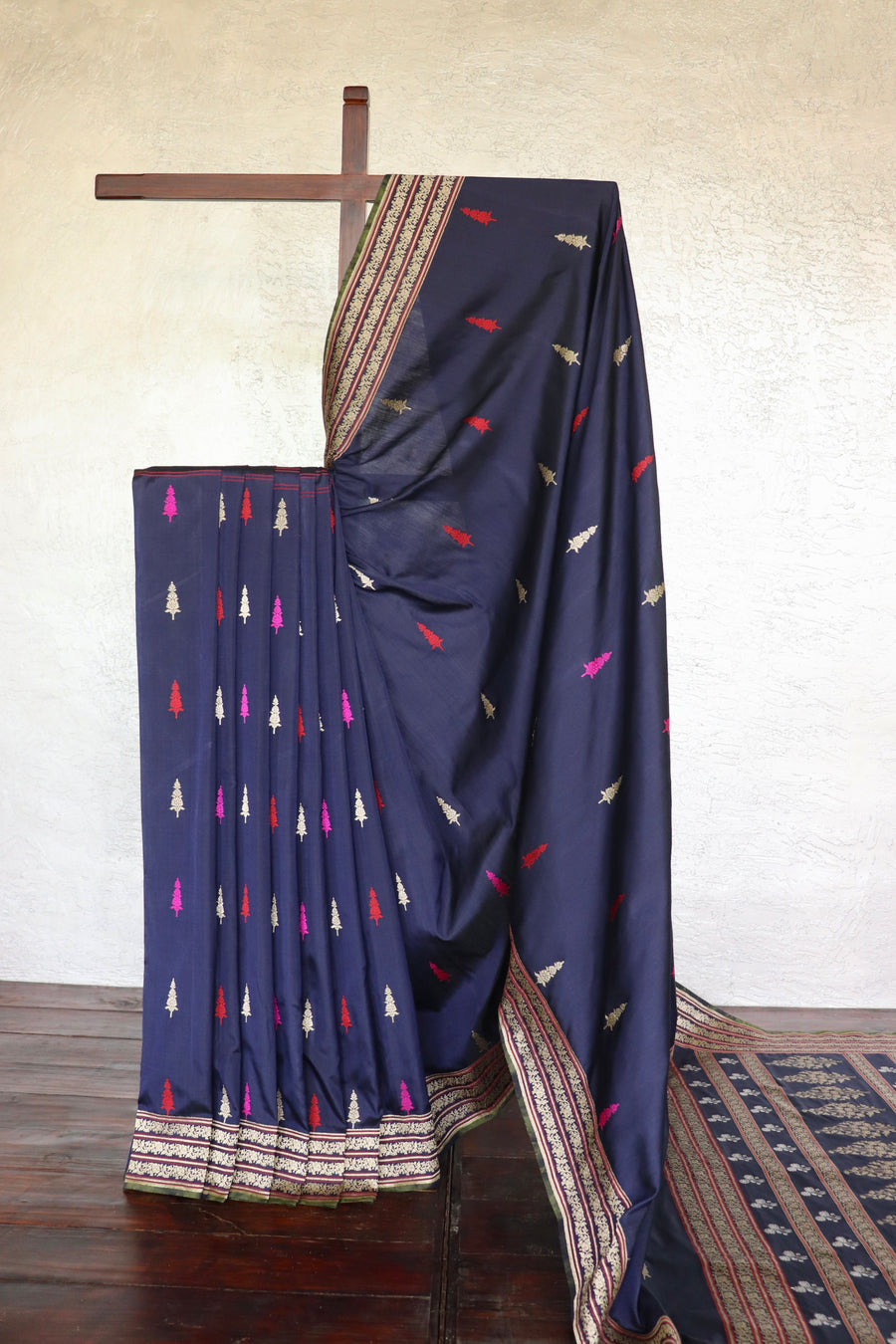 Navy Cypress Buti Motif Pure Silk Handloom Banarasi Saree