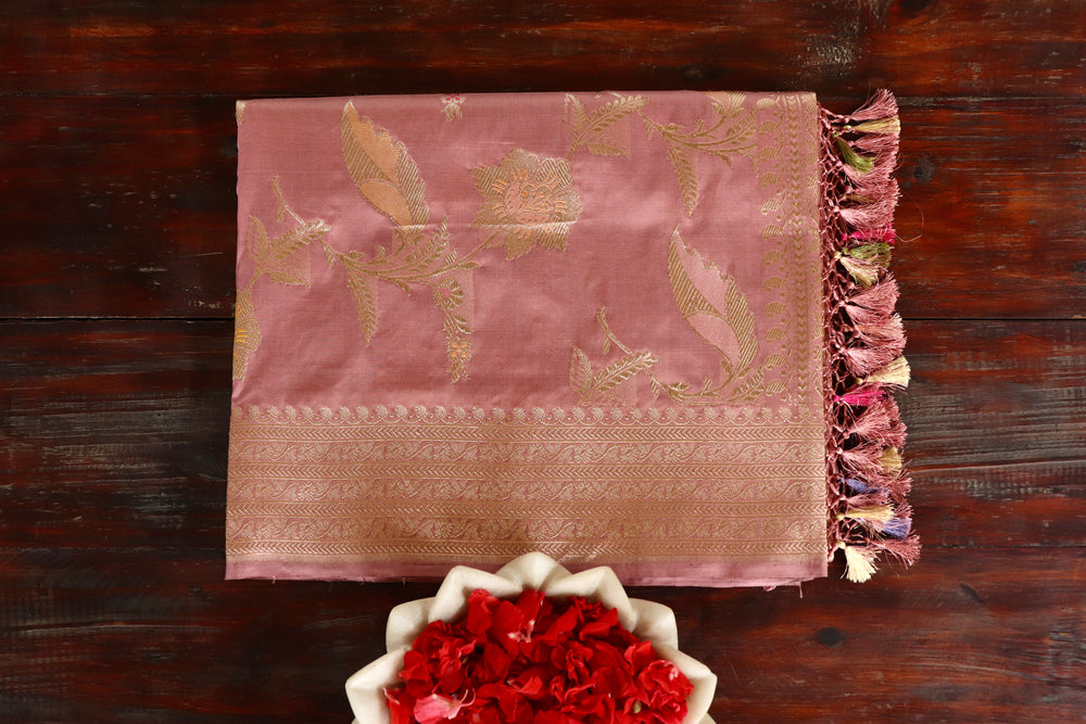 Dusty Rose Kadhua Pure Silk Jangla Handwoven Saree