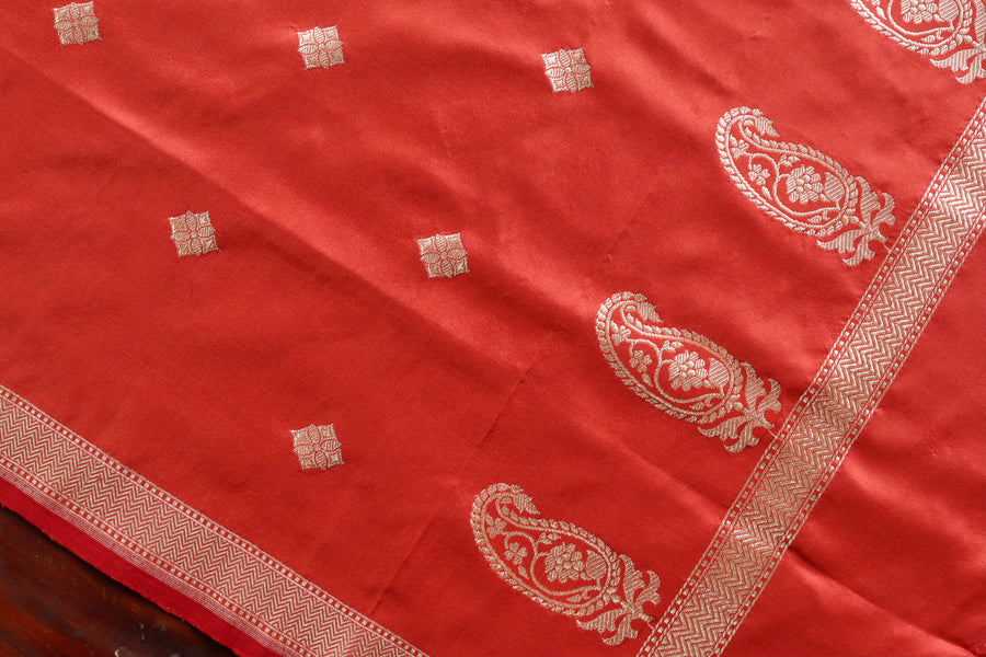 Rust Paisley Buti Handloom Banarasi Silk Dupatta
