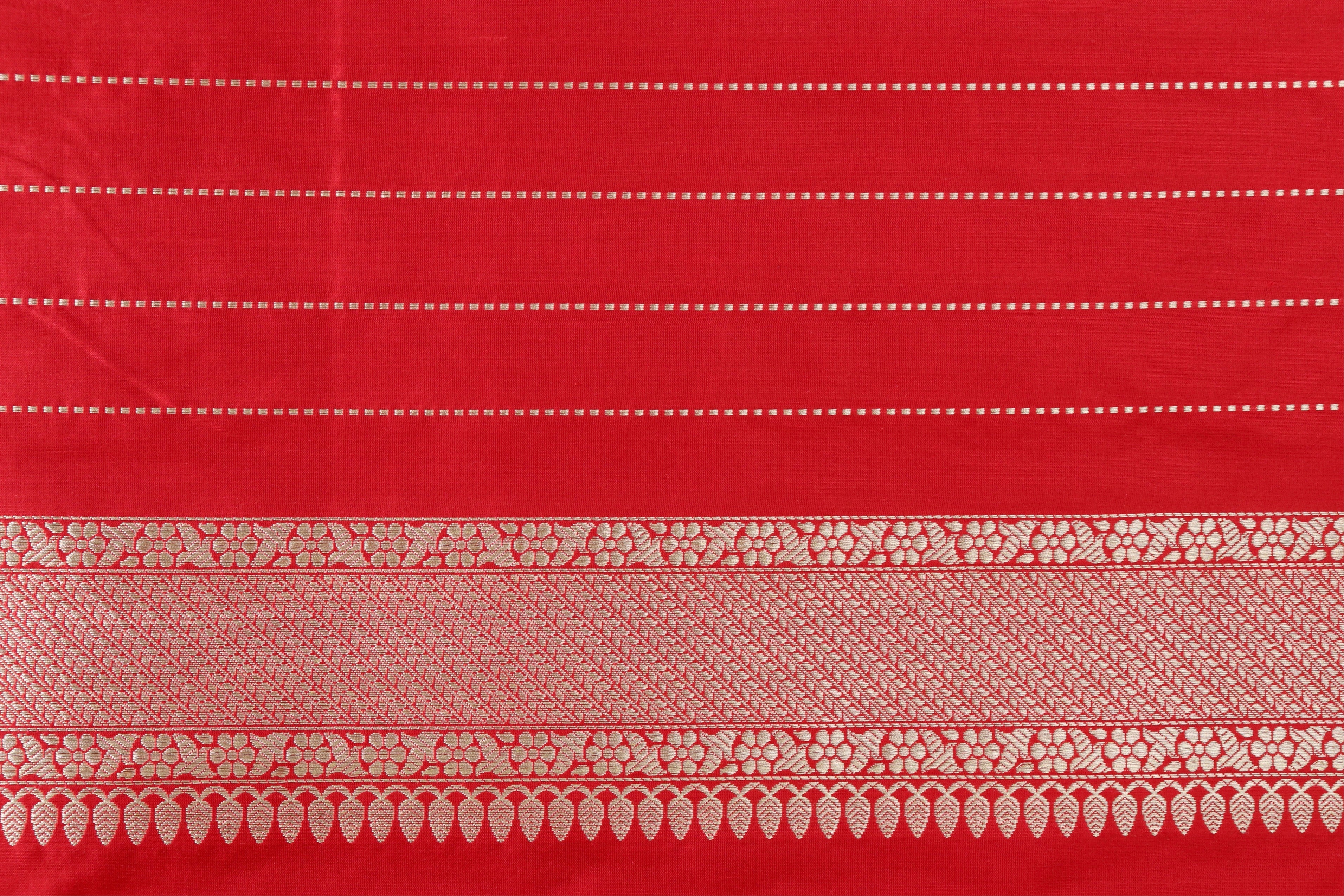 Classic Bridal Red Handwoven Banarasi Tanchoi Silk Saree