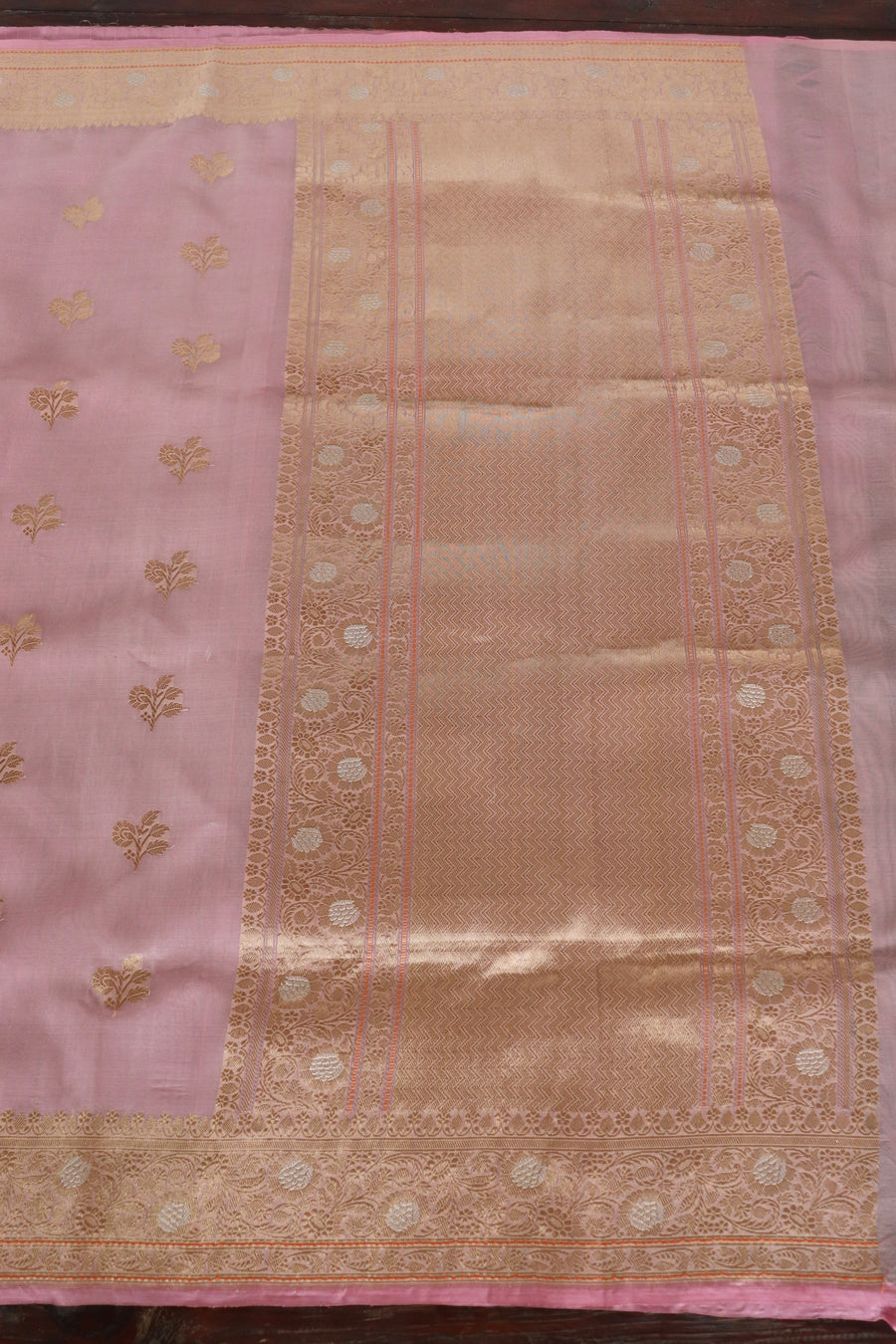 Blush Floral Booti Handloom Banarasi Organza Silk Saree