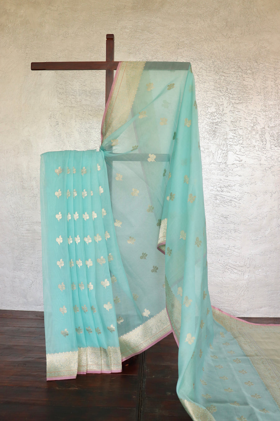 Aqua Floral Booti Handloom Banarasi Organza Silk Saree