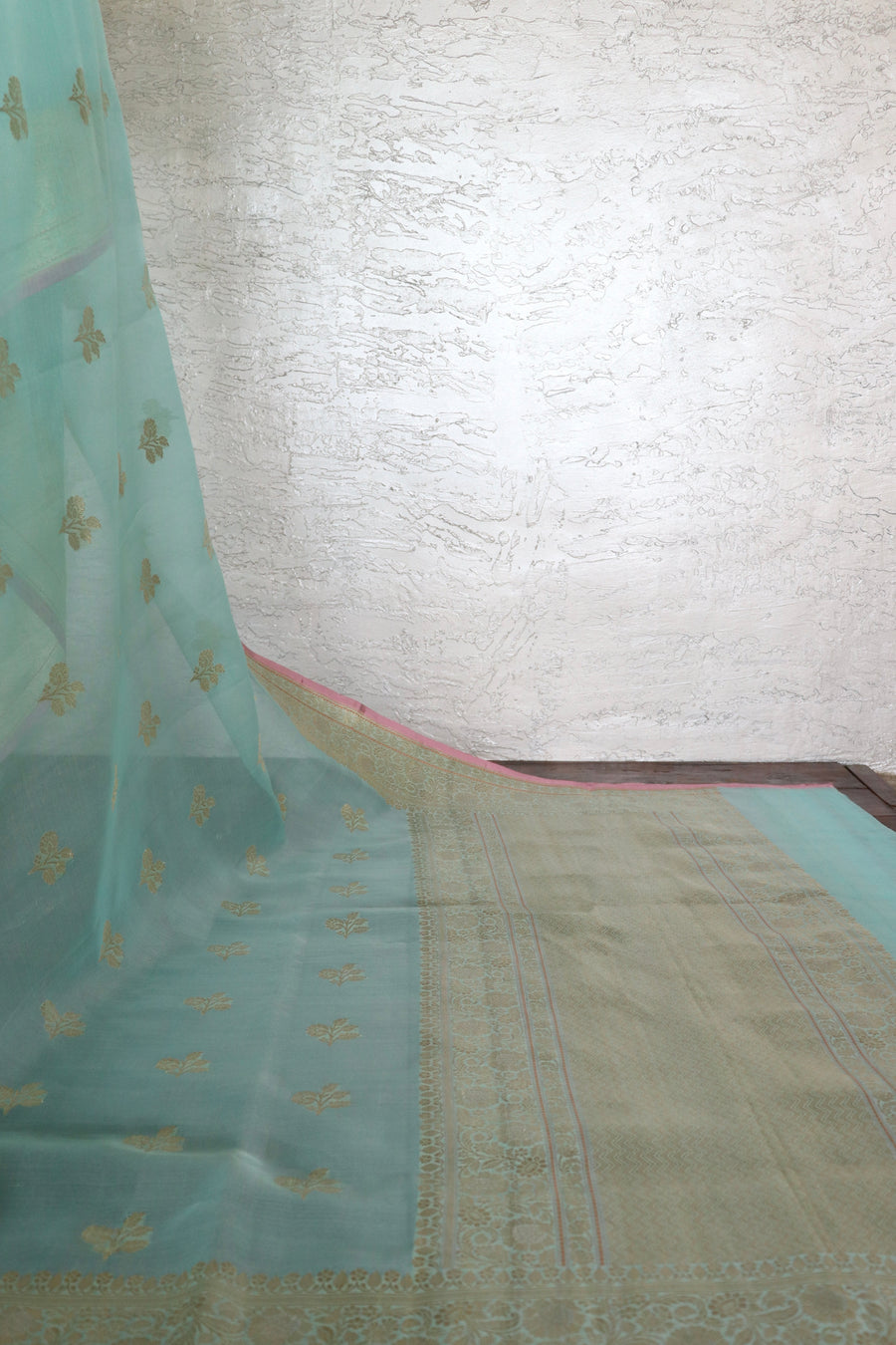 Aqua Floral Booti Handloom Banarasi Organza Silk Saree