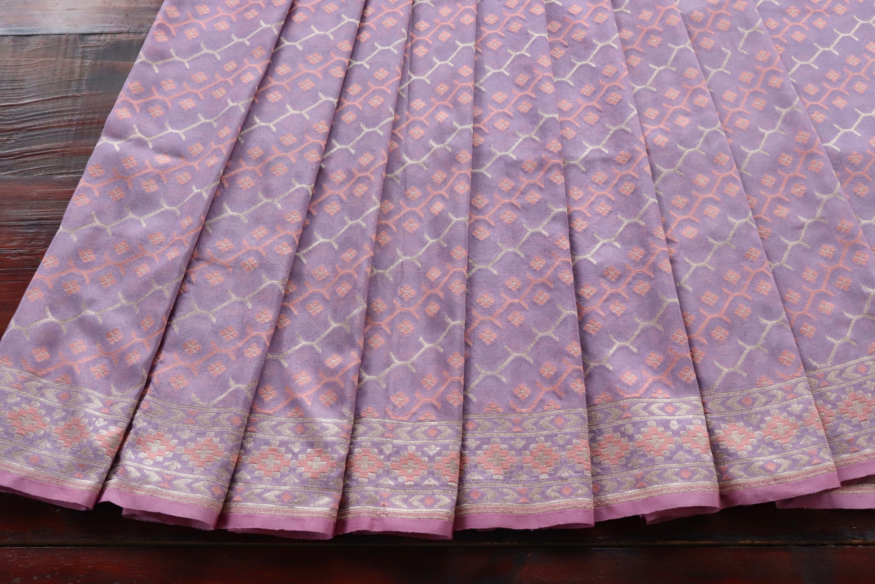 Lilac Summer Silk Pure Silk Handloom Banarasi Saree